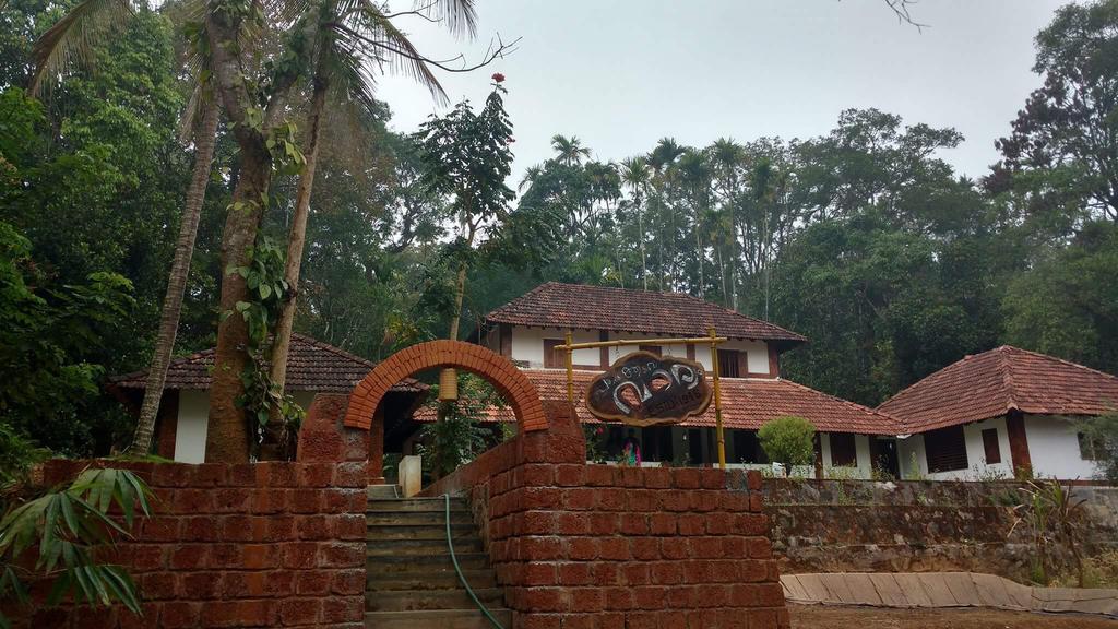 Palkadavu Warium Villa Mananthavady Buitenkant foto